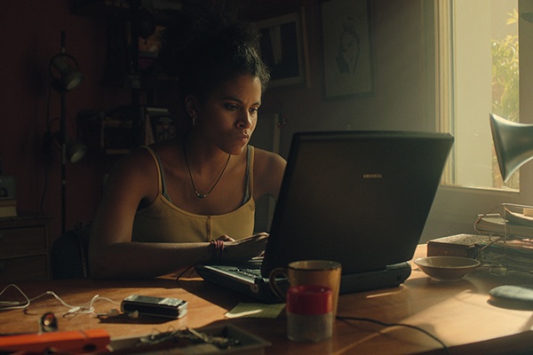 Netflix, kültleşmiş dizisi Black Mirror'ın 6. sezonundan kareler paylaştı