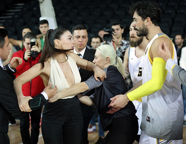 "Kraliçe" dizisinden ilk kareler geldi