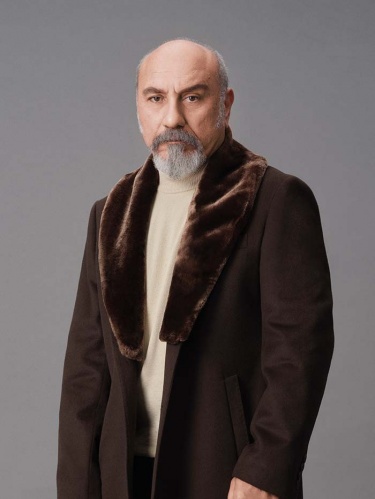 "Adım Farah"ın karakter afişleri yayınlandı!